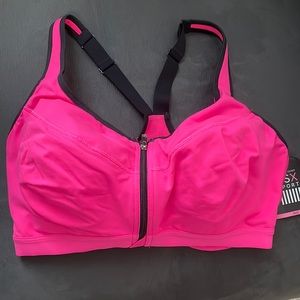 NWT VS Knockout Front-Close Sport Bra